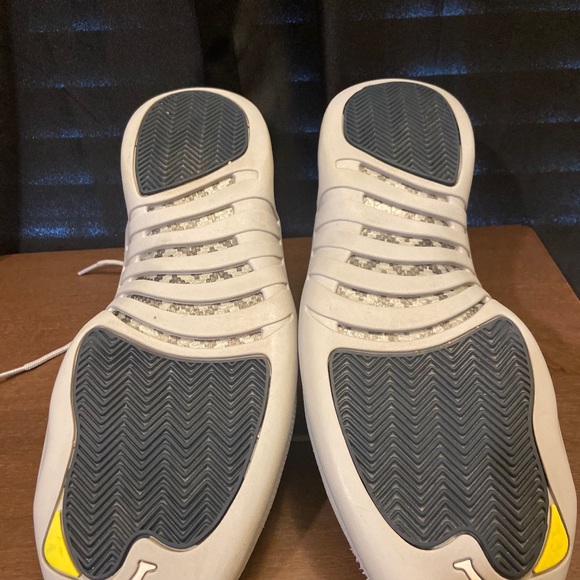 Jordan 12 low Wolf Grey - Picture 3 of 3